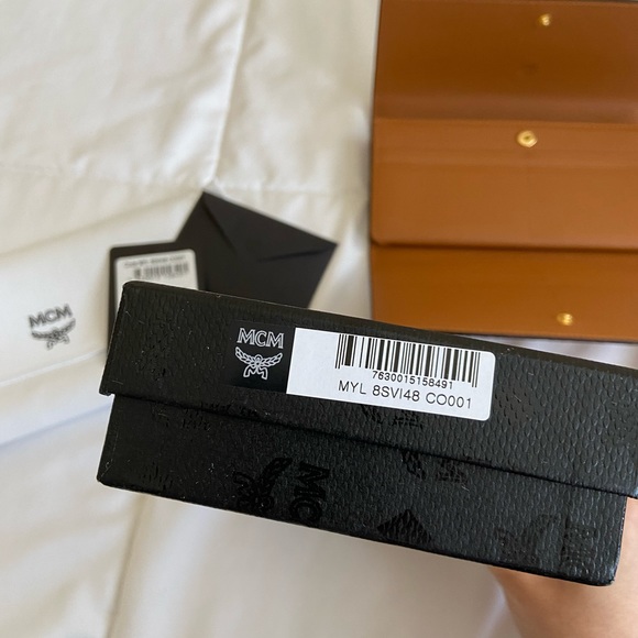 🚫 SOLD ON MERC 🚫 - Picture 6 of 7